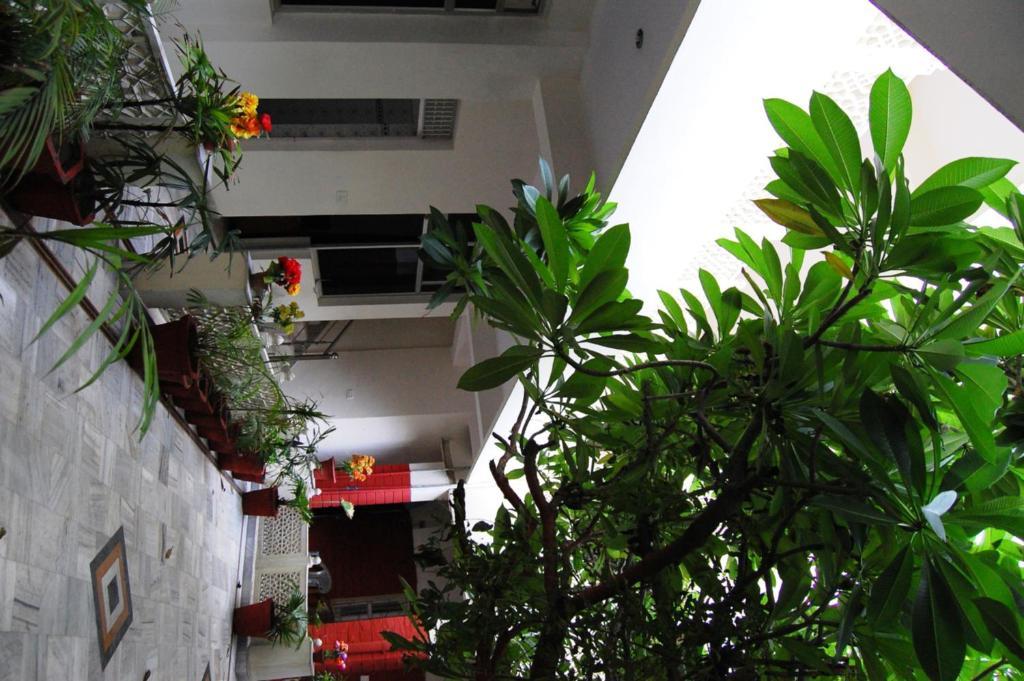 Hotel Tourist Rest House Agra Kültér fotó